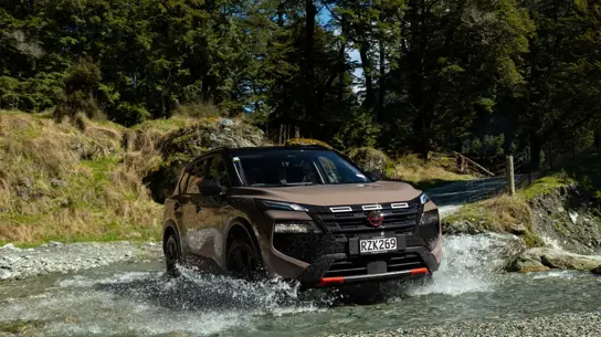 Nissan X-Trail Rock Creek получил семь мест, грубый дизайн и цену от 2,7 млн рублей