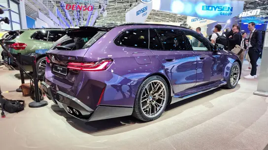Обновленный BMW M5 Touring заметили на жарких испытаниях: xDrive, 8-ступенчатый автомат и 100 км на электротяге