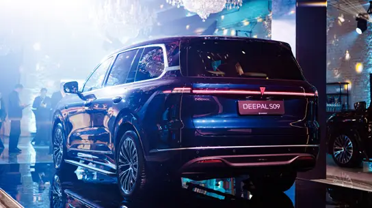Changan раскрыл характеристики российского Deepal S09 на презентации в Москве