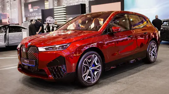 За выдачу автомобиля нужно заплатить 66 тыс. рублей: BMW изменила цену услуги