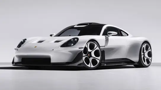 Никаких огромных экранов: Porsche вернула ключ и аналоговые приборы вместо электрического суперкара