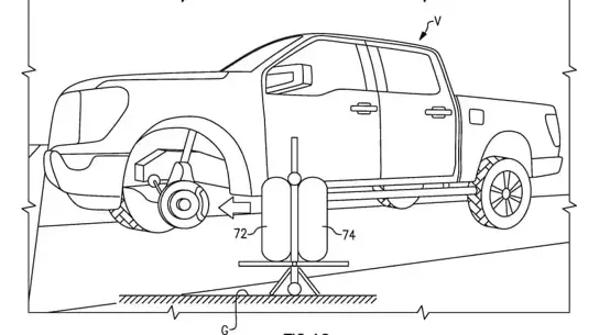 Тяжёлую запаску больше не нужно держать на весу: что придумал Ford