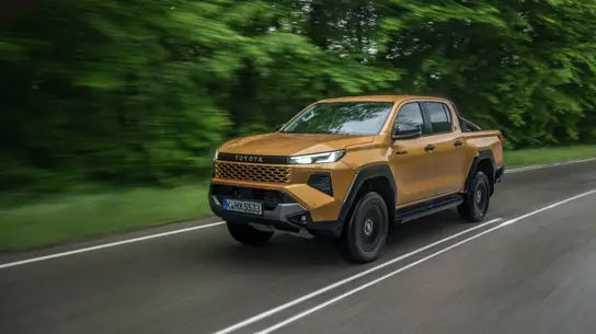Toyota не сдаёт дизель: Hilux получил электрическую версию ради европейских эконорм