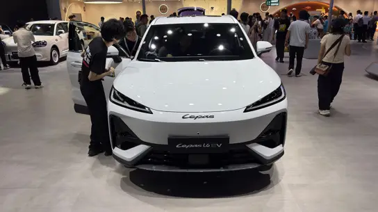 Новый Chery под другим именем: электрокроссовер за 1,35 млн сняли в Чэнду