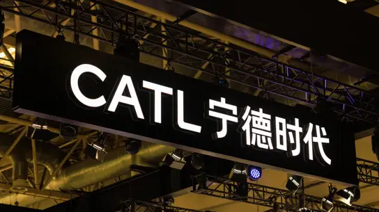 Электрофургоны приблизились к бензиновым: новая батарея CATL заряжается до 80% меньше чем за 7 минут