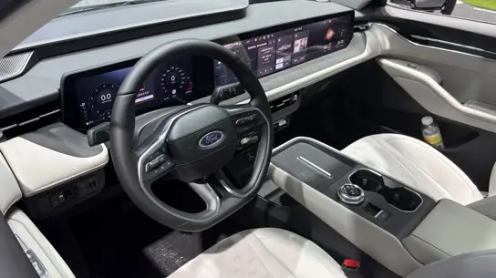 Ford удержался почти на месте, но электрокары провалились: что показали продажи в США