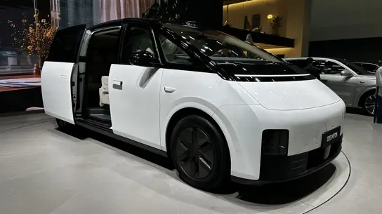 Праворульная экспансия Li Auto расширяется: после Сингапура появился Таиланд