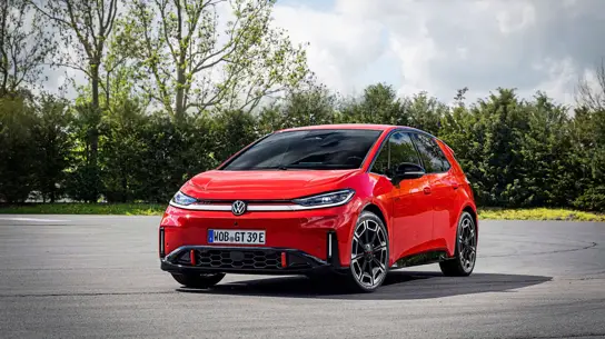 Самый мощный GTI оказался не мощнее старого GTX: вот что действительно изменил VW