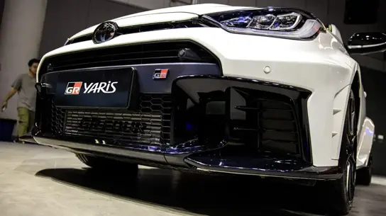 Toyota GR Yaris стала еще точнее: раллийная малышка получила новые настройки и спецверсии