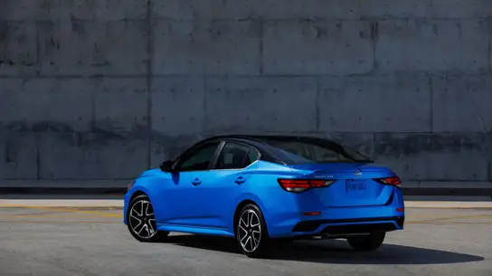 Nissan Sentra 2025 попала под отзыв в США: 946 машин проверят из-за неправильно установленного привода