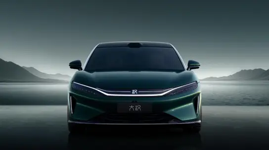 5,26 метра, 102,3 кВт·ч и 1008 км CLTC: BYD готовится к продажам нофого флагмана