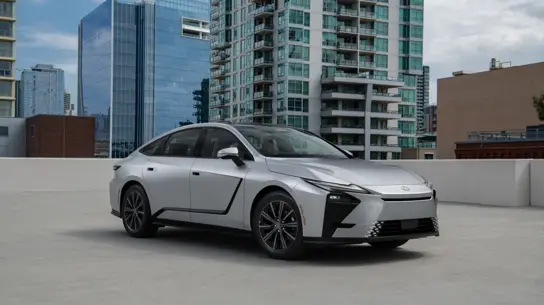 Электрический Lexus ES дешевле гибрида на $2195: цены гаммы 2027 года