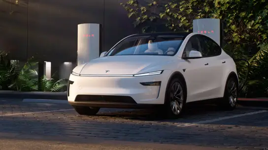 Tesla превратила Model Y в розетку, но 2,4 кВт хватит далеко не на все