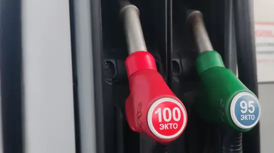 100, 150 и 200 рублей за литр: когда россияне откажутся от личных авто