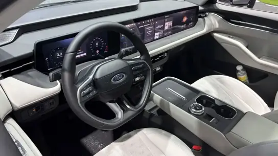Свет, камеры и гаджеты можно будет подключать проще: Ford запатентовал новую систему