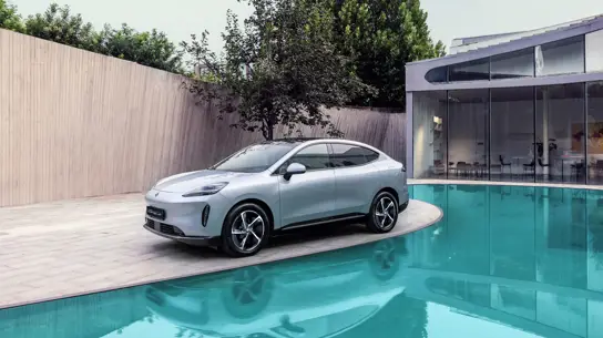 GAC начал продажи Hyptec HT в РФ: электромобиль получил батарею 68,8 кВт·ч и мотор 245 л.с.
