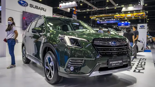 Почти 70 тысяч новых Subaru Forester получили неприятный дефект: люк может стать опасным
