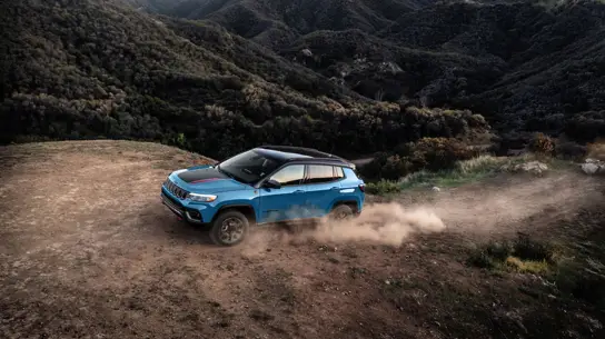 Два разных Jeep Compass под одним названием: почему в США продают старую модель