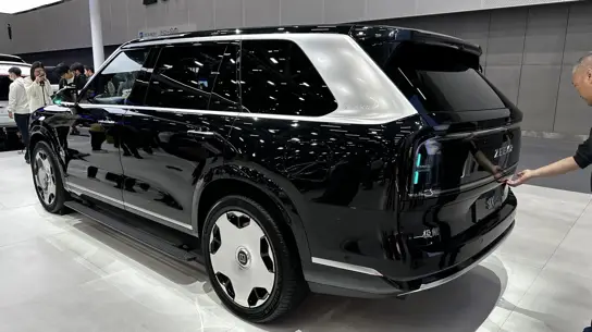 Zeekr может создать пикап и хардкорный SUV: Geely изучает внедорожник в стиле G-Class