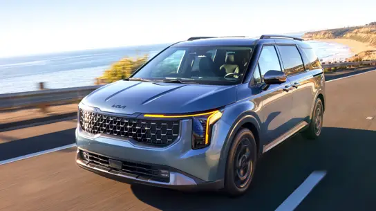 Kia Carnival 2027 оценили от $37 490: что изменилось в большом MPV