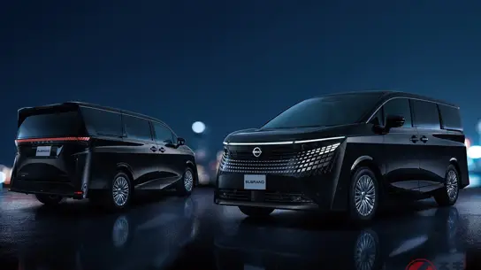 Nissan Elgrand получил подсвечиваемый ковер с ультрафиолетом 385 нм