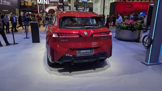 BMW iX3 установил рекорд: 100 тыс. заказов всего за один год