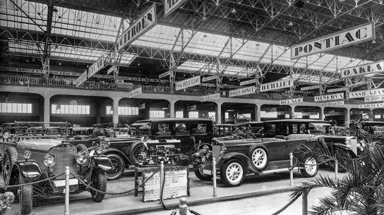 Mercedes-Benz отмечает 100 лет бренда: как появилась знаменитая звезда в венке