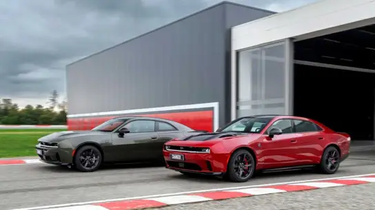 Новый Dodge Charger SIXPACK оказался быстрее прежних версий с HEMI V8