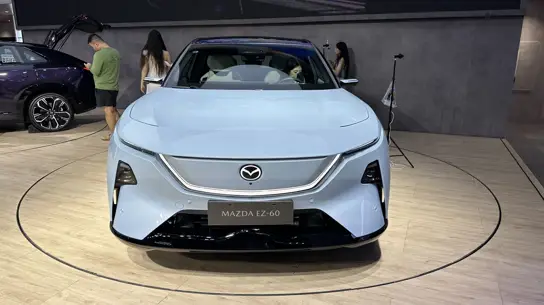 Стильный заднеприводный кроссовер Mazda в России: что предлагают за 4,78 млн рублей