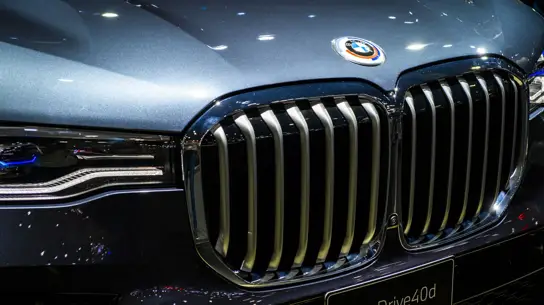 Автомобили BMW оказались очень влажными: их отзовут из-за проблем с электроникой