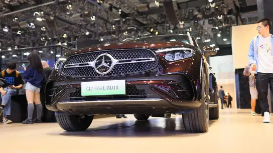 Mercedes или новый «китаец»: за что в GLC L просит ещё 3 млн рублей