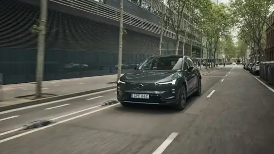 Колеса отнимают 29 км: Volvo раскрыла запас хода всех версий EX60