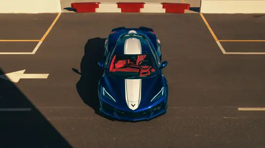 Chevrolet дал Corvette новый V8, и теперь видна цена мощности