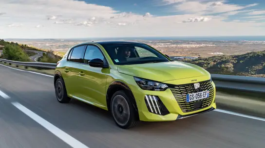 Peugeot оживает после проблем с PureTech: спрос на электрические версии резко вырос