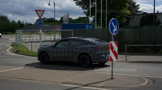 BMW X4 исчезает из бензиновой эпохи: купе-кроссовер станет только электрическим