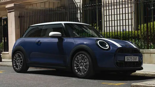 MINI Cooper стал дороже на 480 тыс. иен: Sloane Street Edition получил камеры 360° и Favoured Trim
