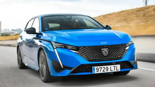 Привычный Peugeot 308 может исчезнуть: вместо него изучают другой кузов