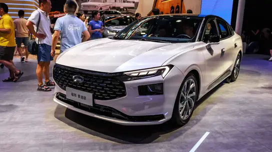 Fusion убрали не зря: Ford объяснил, почему седаны проиграли пикапам