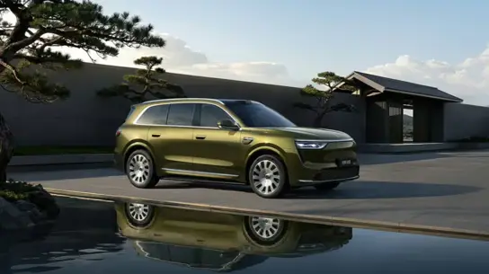 Huawei и Seres обновили большой семейный SUV — вот что получили за доплату