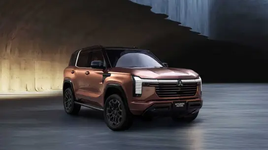 Mitsubishi Pajero вернулся за 8,4 млн рублей — пока только с правым рулём