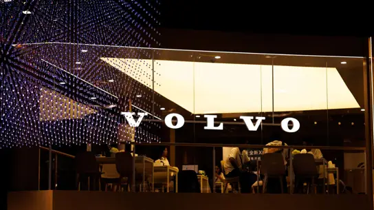 Volvo прощается с V60 B4: последнюю версию оценили в 3,6 млн руб.