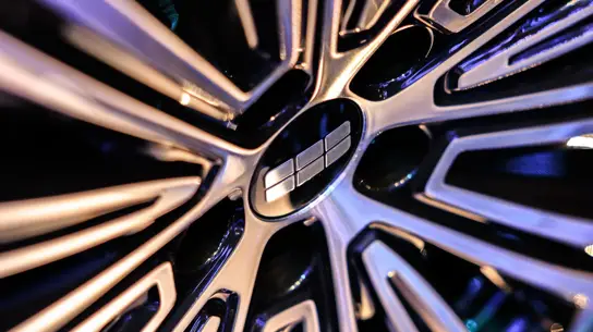 Батарея вдвое плотнее нынешней: Geely готовит большой скачок для электрокаров